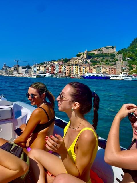 Cinque Terre Giro in Barca 4/8 ore con cibo e bevande - Who this Cinque Terre Giro fits best