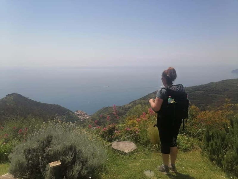 Cinque Terre Villages Walking panoramic tour - Riomaggiore: A Tight Village Start with View-First Walking