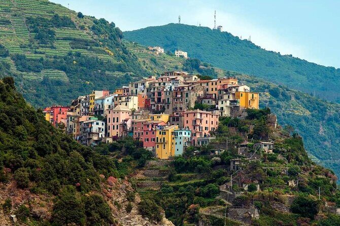 Ligurian Colors, Cinque Terre Full Day Private Transfer Excursion From Milan - The train segment: your flexibility tool (and your timing test)